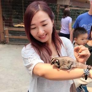 Meet your Posher, Rainy